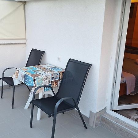 Apartments Alex โรวีน ภายนอก รูปภาพ